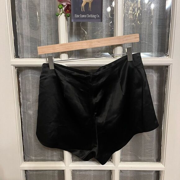 NWOT Fashion Nova Lux Satin Shorts - Picture 4 of 8